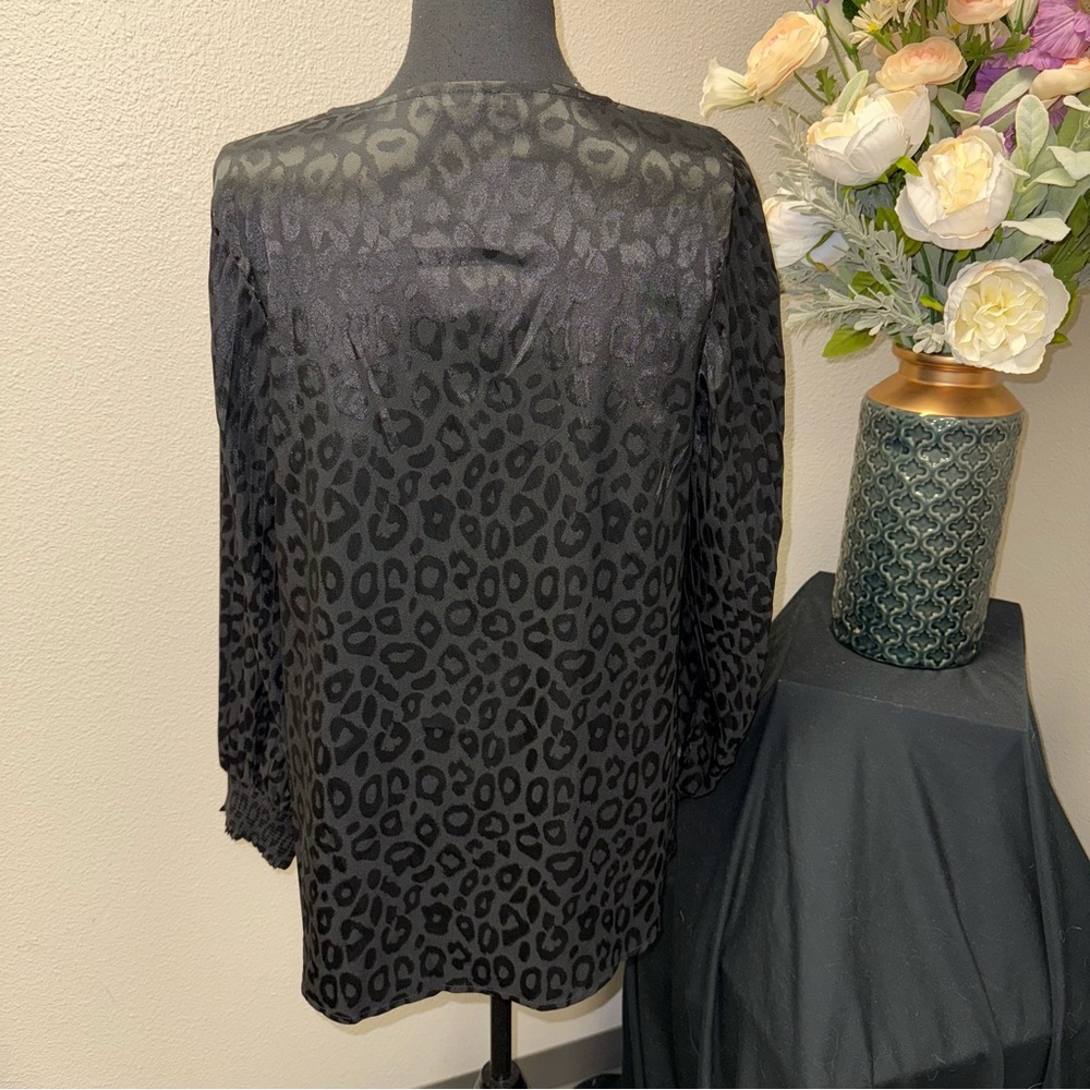 JODIFL Sheer Leopard Print Blouse V-Neck Long Sleeve Flowy Boho Top - Picture 3 of 8